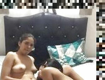 mastubasi, orgasme, vagina-pussy, diikatkan-pada-tubuh, amatir, lesbian-lesbian, remaja, kompilasi, permainan-jari, anak-perempuan