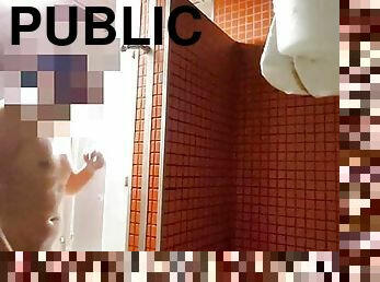 bagno, masturbarsi, allaperto, pubblici, eruzioni-di-sperma, gay, seghe, videocamera, voyeur, masturbazione