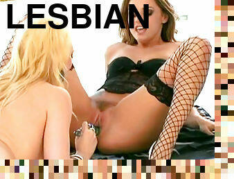 Nasty lesbians are masturbating their pussies