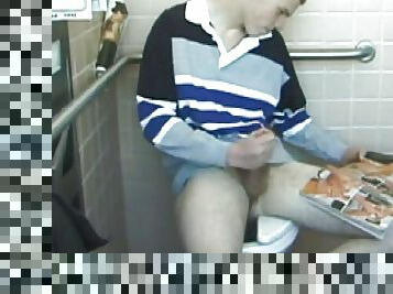 amateur, ejaculation-sur-le-corps, gay, famille, toilette