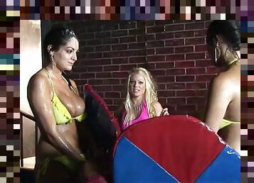 Three hot babes fuck sensually with two guys in the pool