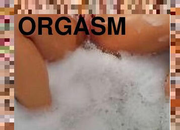 mandi, mastubasi, tua, orgasme, vagina-pussy, amatir, buatan-rumah, latina, permainan-jari, anak-perempuan