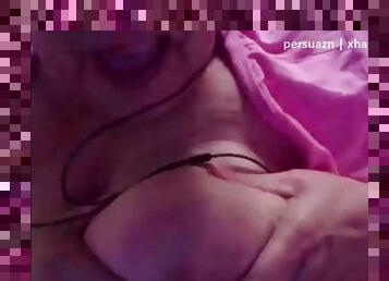 Super horny and vocal lady masturbates and cums on webcam
