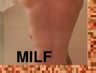 Come take a shower with MILF