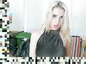Flat chested blonde plays with her love tunnel