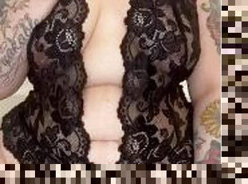 A taste of this pussy in black lace