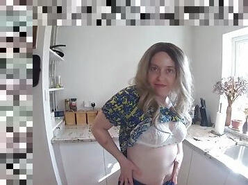 Mom strips down in denim shorts and underwear