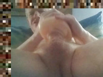 HOT DADDY POUNDS PUSSY VERY VERY HARD AND SHOOTS A LOUD MOANING CUM