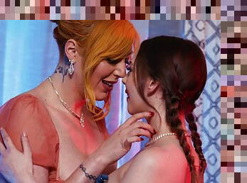 Lily Larimar and Lauren Philips licking with great pleasure