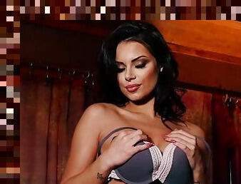 Shelly Lee presents the big boobs and pussy in soft solo