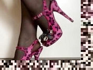 Contouren like my pink panter heels?.