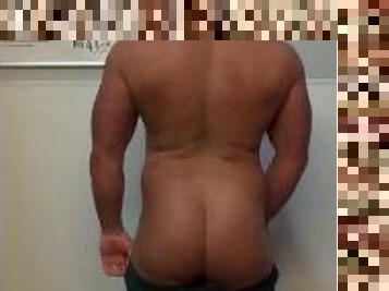 Big Gym Bro Strips Off Leggings Showing Fat Gym Ass