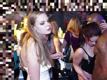 Euro amateur squirts on dancefloor