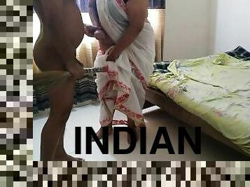 indian desi hot in white saree sweeps house then a stranger comes and fucks her - Big Ass & Hu