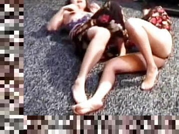 berambut, di-tempat-terbuka, vagina-pussy, blowjob-seks-dengan-mengisap-penis, remaja, jepang, bertiga, celana-dalam-wanita, normal, sex-dengan-berpakaian