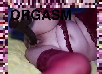 CLOSEUP ORGASM - BIG DILDO PUSSY STRETCHING