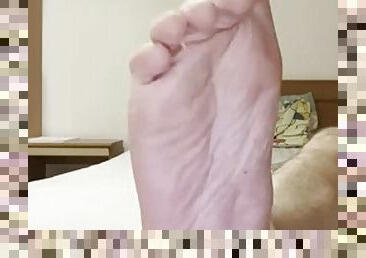 Sniff and lick my sweaty soles