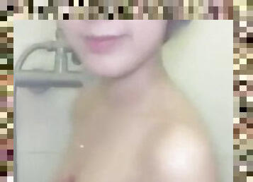 Cam gal Chinese bathing