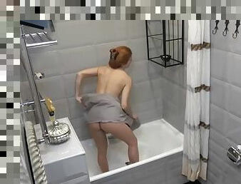 My lovely ex-girlfriend cleans herself really well in the bathroom while filming