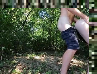 Julie Rosex PUBLIC RISQUÉ épisode 2  DANS LES BOIS C’ÉTAIT CHAUD