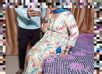 Saggi Mausi Ko Porn Video Dikha Ke Pel Diya Londe Ne Sahi Khel Gaya