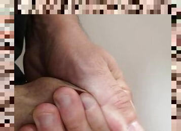 mastubasi, amatir, cumshot-keluarnya-sperma, penis-besar, handjob-seks-dengan-tangan-wanita-pada-penis-laki-laki, italia, penis