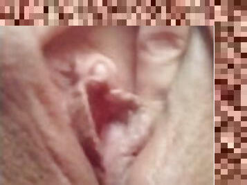 payudara-besar, clitoris-bagian-atas-vagina-paling-sensitif, mastubasi, vagina-pussy, jenis-pornografi-milf, wanita-gemuk-yang-cantik, permainan-jari, berpayudara-besar, basah