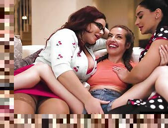 NAUGHTY Busty Brunette LESBIAN SHEENA RYDER Threesome compilation