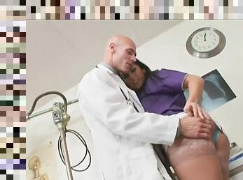 Jayden jaymes et un check-up avec johnny sins