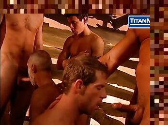 bagno, pompini, sesso-di-gruppo, doccia, beccati, muscolosi, scene-di-sesso-con-vestiti, provocatorie