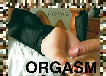 orgasmi, eruzioni-di-sperma, mammine-mature, doppie, piedi, sperma, scopate, perfette, feticci, lavoro-di-piedi