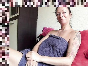 Payudara besar, Orgasme, Muncrat, Blowjob (seks dengan mengisap penis), Penis besar, Jenis pornografi milf, Gambar/video porno secara  eksplisit dan intens, Bintang porno, Ibu, Jerman